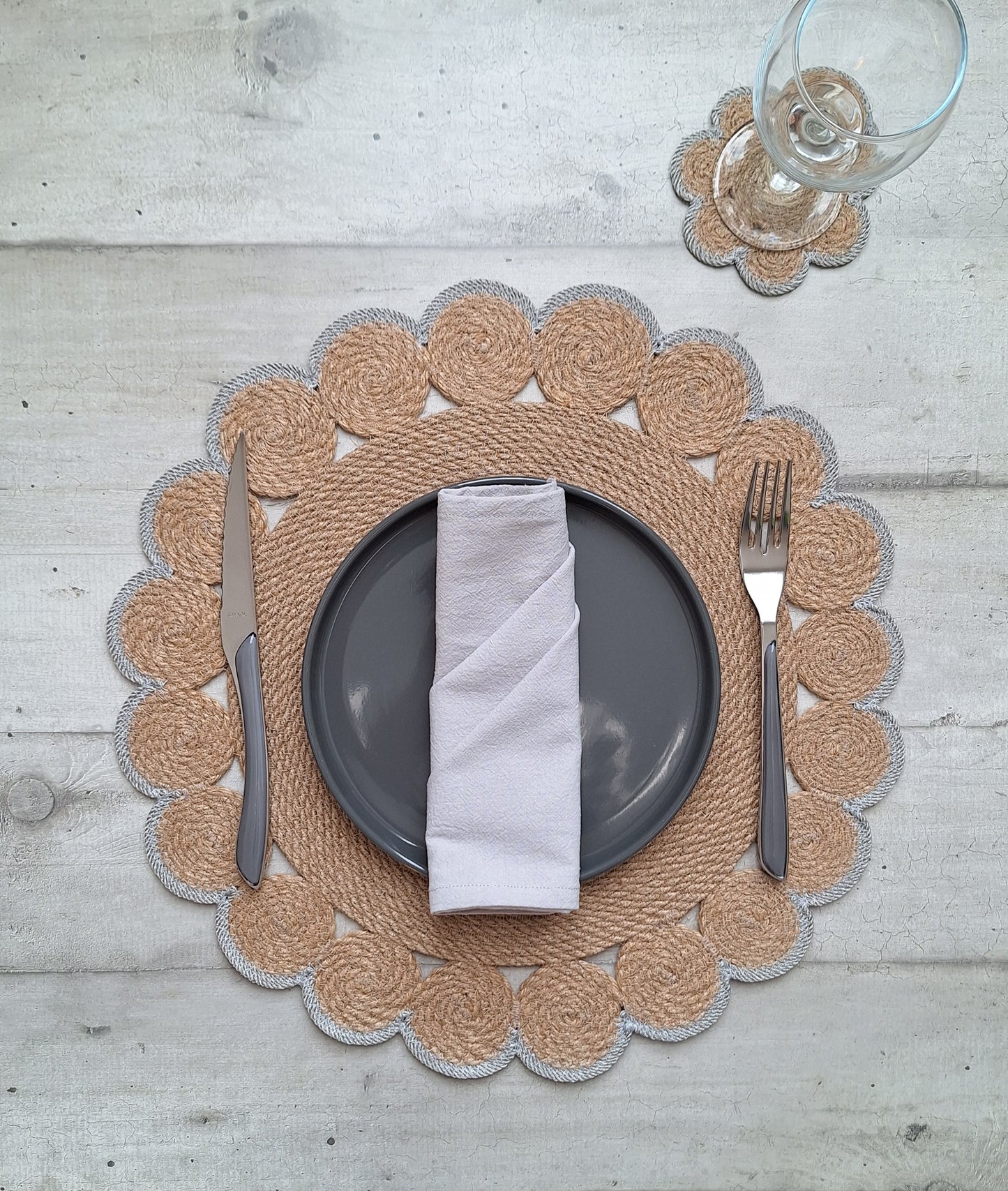 Lot de 2 Sets de table en jute et contour gris
